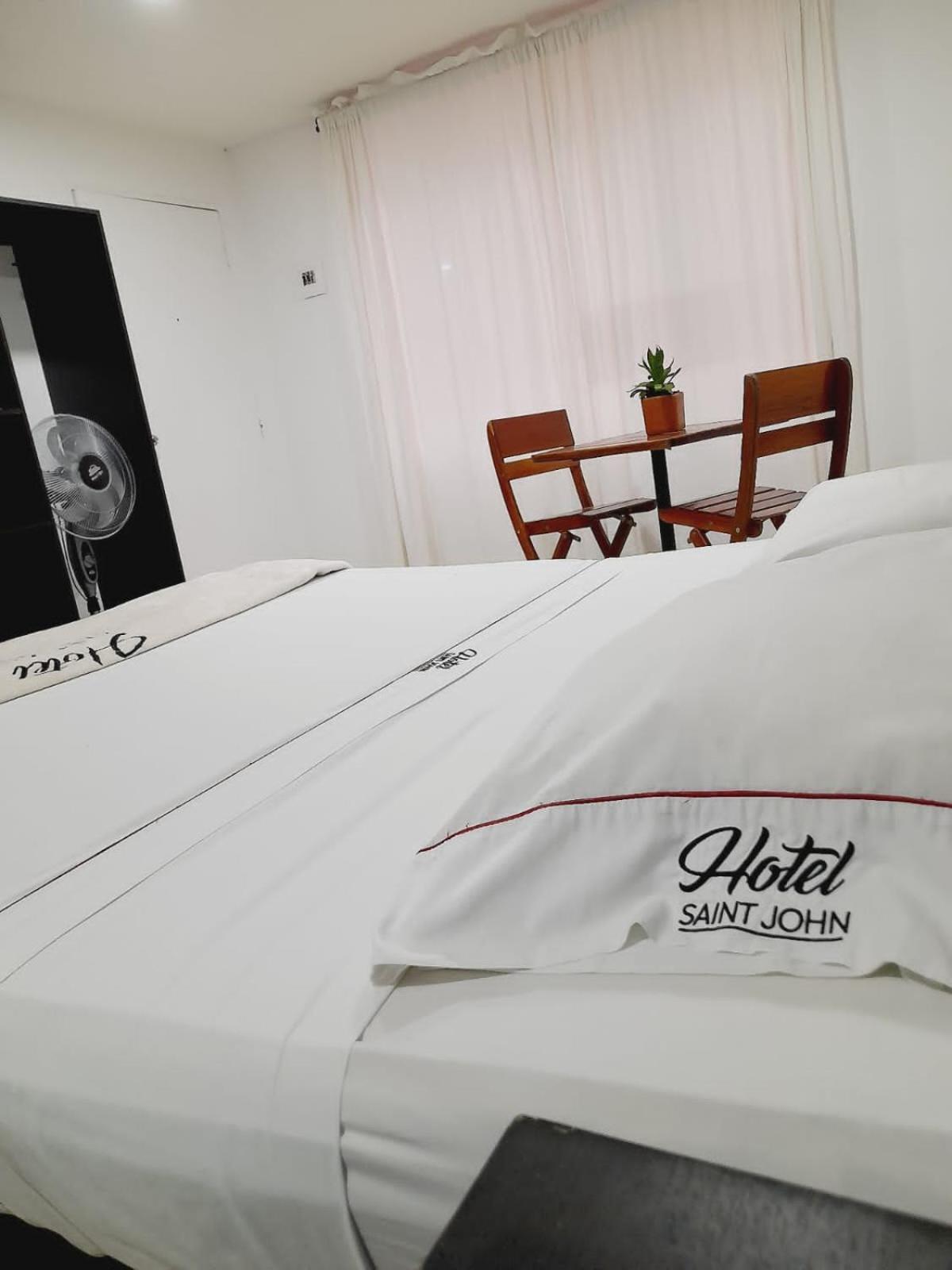 Hotel Saint John Medellín Extérieur photo