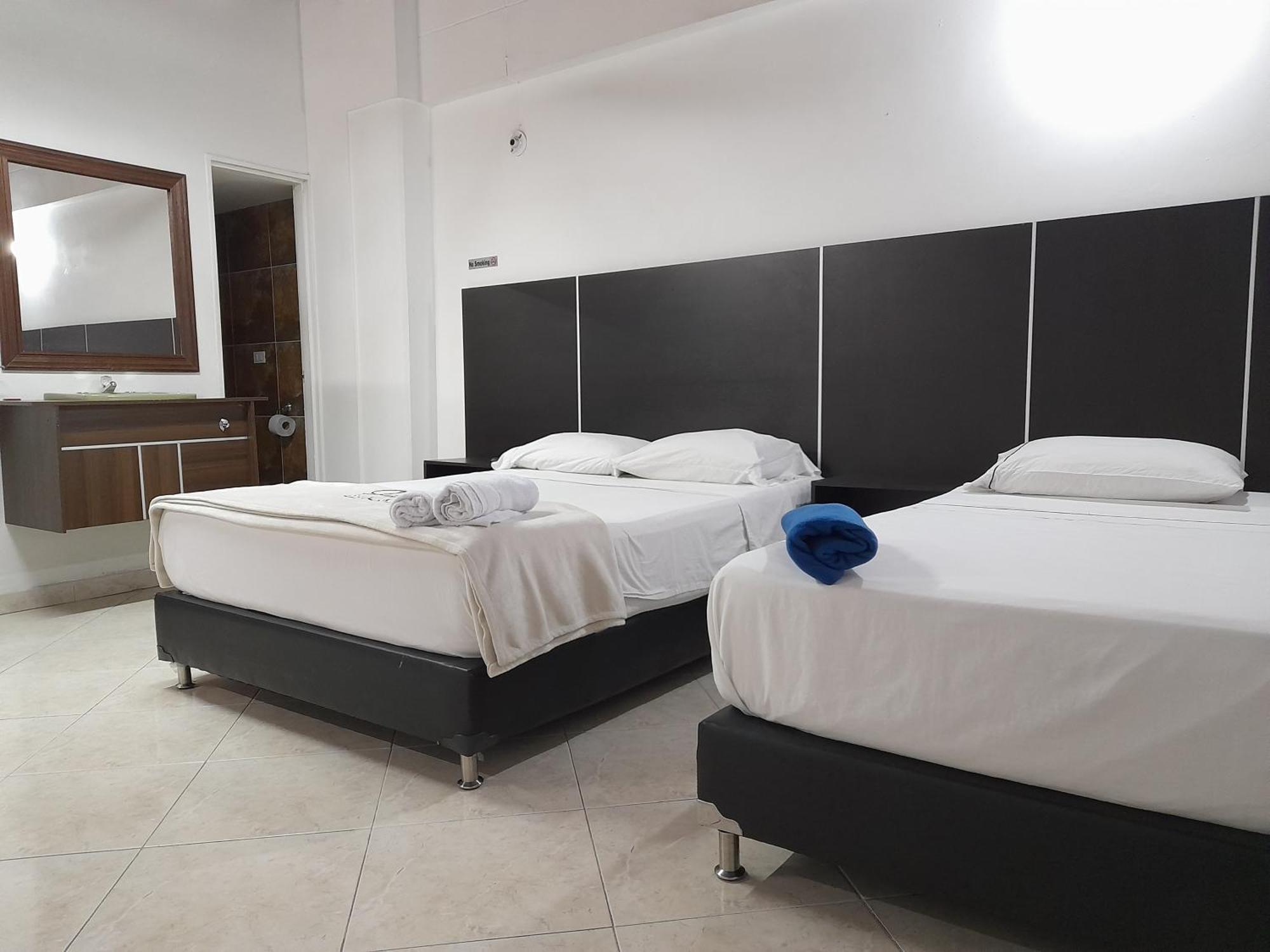 Hotel Saint John Medellín Extérieur photo