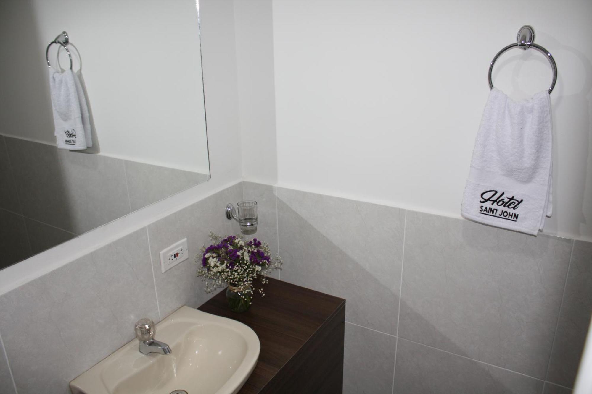 Hotel Saint John Medellín Extérieur photo