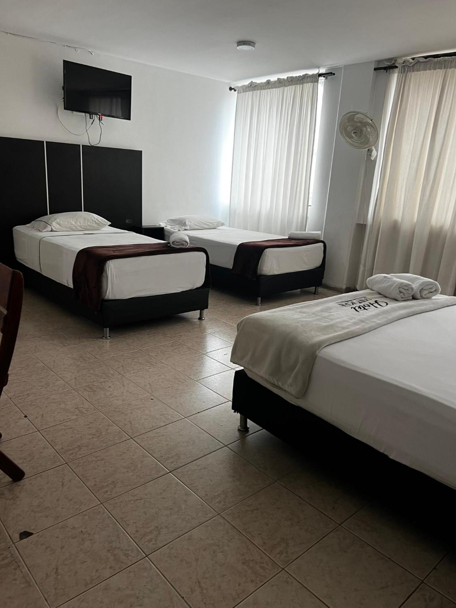 Hotel Saint John Medellín Extérieur photo
