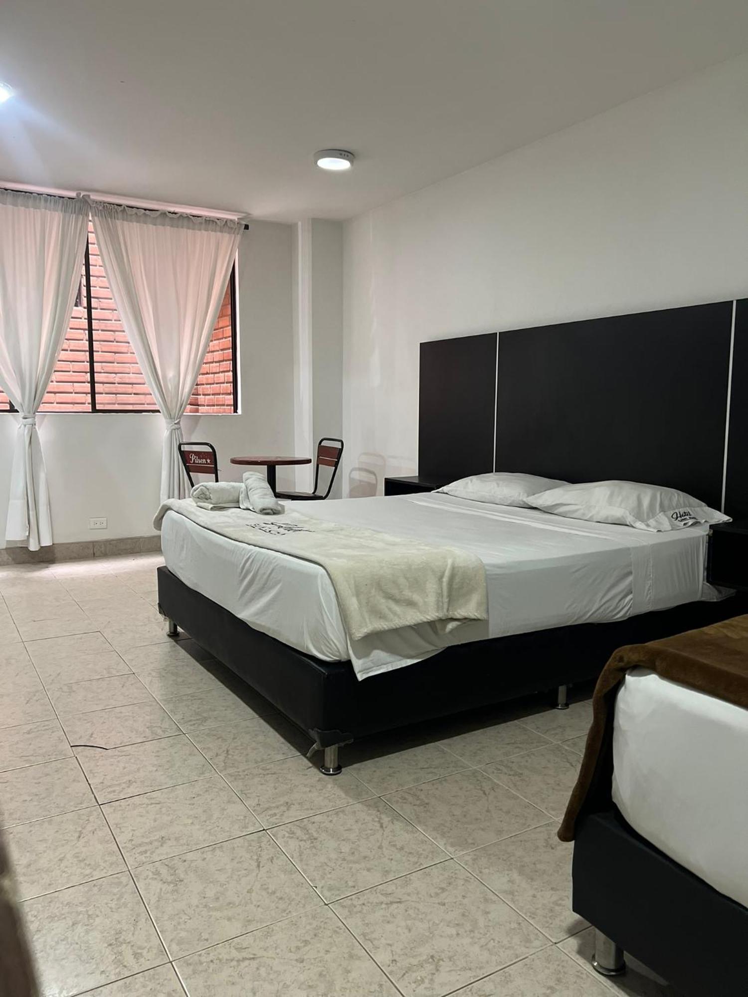 Hotel Saint John Medellín Extérieur photo
